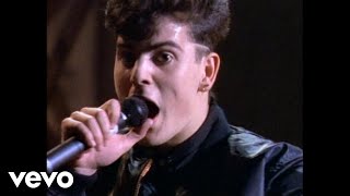 New Kids On The Block - What&#39;cha Gonna Do (About It) (from Hangin&#39; Tough Live)