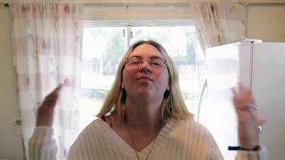 HOT TOPIC A LITTLE GIRL VS A REAL WOMAN