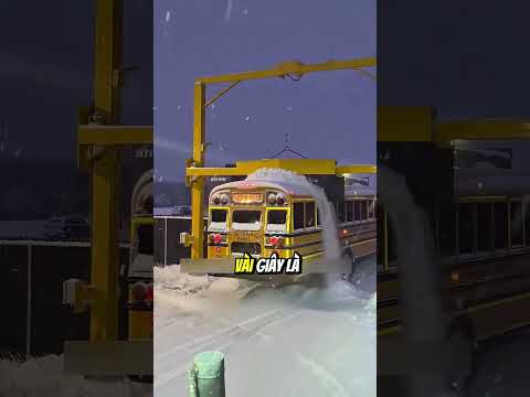 Cách tài xế xe tải loại bỏ băng tuyết cực hiệu quả #xetai #kienthuc #winter