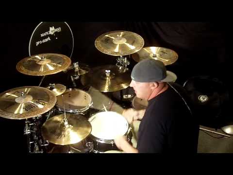 download lagu mp3 mp4 Rihanna Drum Kit, download lagu Rihanna Drum Kit gratis, unduh video klip Rihanna Drum Kit