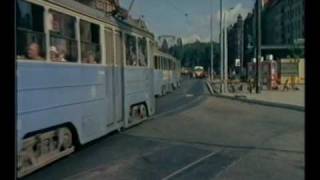 Monica Zetterlund:  SAKTA VI GÅ GENOM STAN