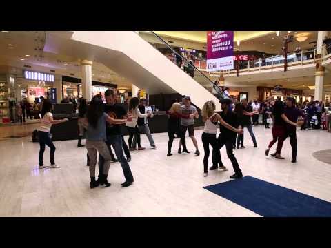 International Zouk Flash Mob 2013 Québec