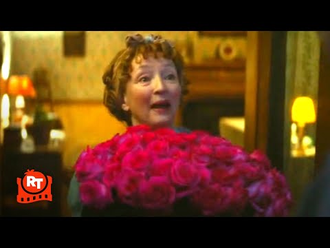 Mrs. Harris Goes to Paris (2022) - Delivery From Paris Scene | Movieclips