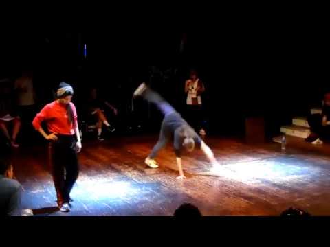 LIL BGIRL VS SARA /GUERRILLA FUNK BATTLE-HALL OF FEMME 2017/