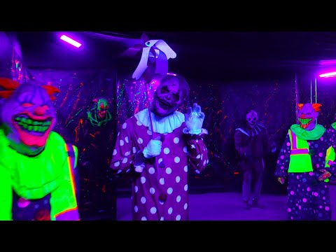 3D Killer Clown House Haunted House POV | Valley Fright Nights in Woodland Hills, CA