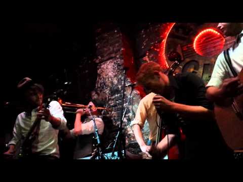 CC Smugglers - Travelling Man Live At The 12 Bar Club