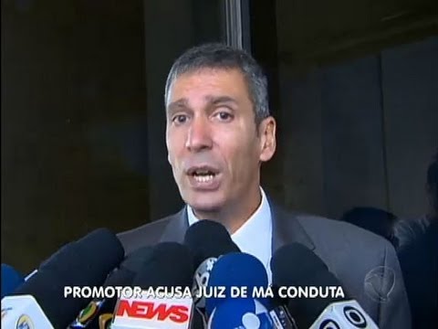 Promotor acusa juiz de conivência no julgamento de Gil Rugai