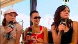 The Donnas - Backstage Interview