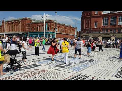 NORTHERN SOUL dancing & singing on the comedy carpet 2018