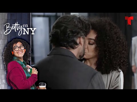 download lagu mp3 mp4 Betty Em Nova York, download lagu Betty Em Nova York gratis, unduh video klip Betty Em Nova York
