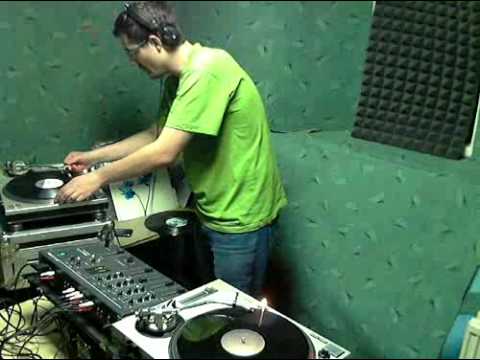 Zwooky, Halama -Tektoys. djs -  tv.SETY.cz