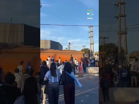 😂🇦🇷 Pueblo chico, locura y festejo grande