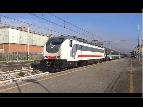 E402.135 in livrea "IC Sun" sull' ICN 797 Torino Porta Nuova - Salerno, in transito a Pomezia