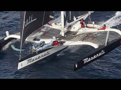 Maserati Multi 70 boat on the Monaco-Saint Tropez route