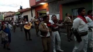preview picture of video 'Peregrinacion Barrio San Rafael 2012'