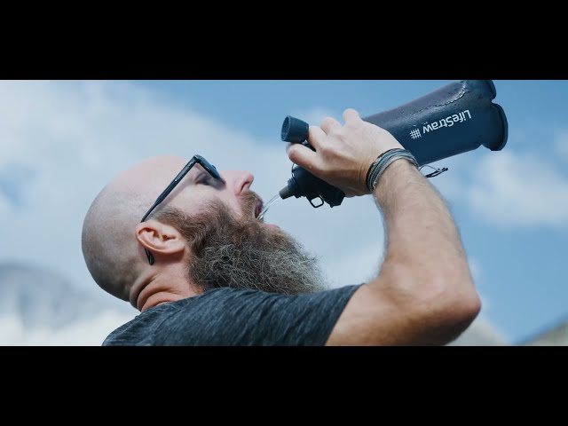 Video Teaser für Get to Know the LifeStraw Peak Series Collapsible Squeeze Bottle