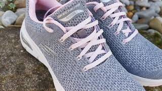 La solución para la fascitis plantar se llama Skechers ARCH FIT