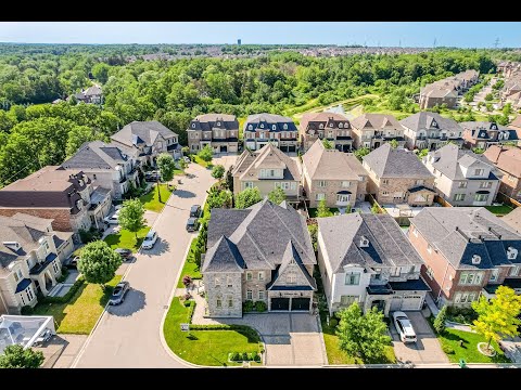 9 Fairmont Close, Brampton Home - Real Estate Properties