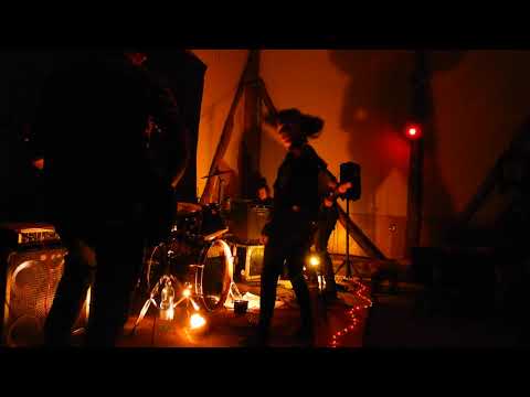 kemagorra - (el Galpon, Espacio riesgo)