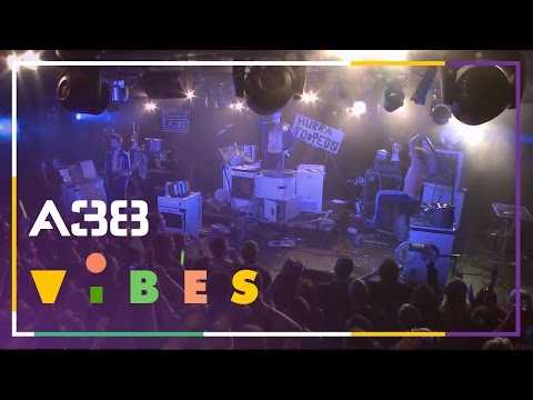 Hurra Torpedo - Total eclipse of the heart // Live 2016 // A38 Vibes