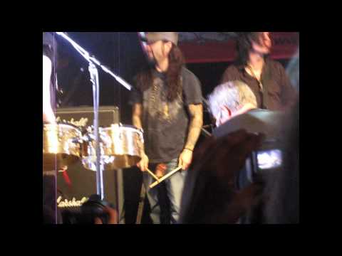 Mad drummer plays with Mike Portnoy - Belgium pt.2