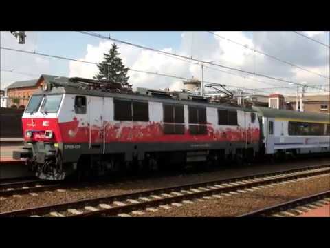 "Niepodległa" EP09-029 odjeżdża ze stacji Tczew z pociągiem InterCity "Heweliusz" nr IC5600