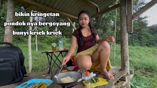 Download lagu Menikmati alam pedesaan masak mie goreng kampung pakai sayuran segar hasil alam mp3 Download lagu Menikmati alam pedesaan masak mie goreng kampung pakai sayuran segar hasil alam mp3