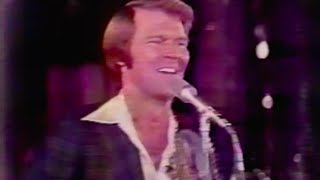 Glen Campbell Sings &quot;Southern Nights&quot; &amp; &quot;Highwayman&quot;