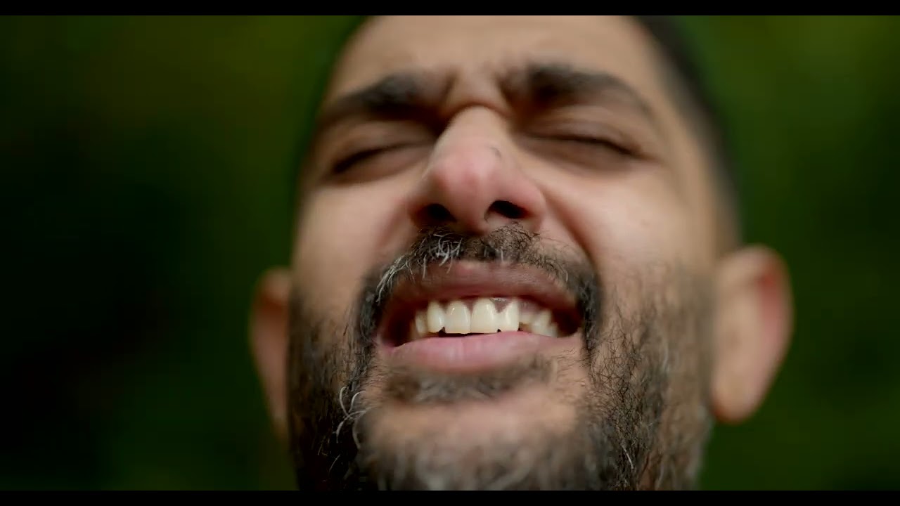 En Kadhaa Song Lyrics – Sid Sriram