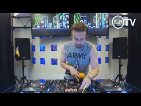 Live @PlayTV 6.11.2014 - Anton Feuer