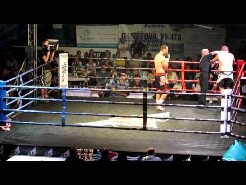 Michal Janáček vs  Adrian Bartl - YoungBlood Hodonín 21.6.2014