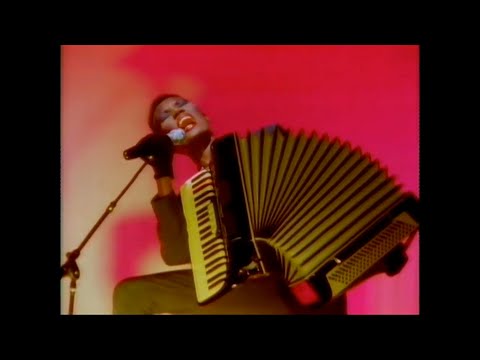 Grace Jones : "Slave To The Rhythm" (1985) • Official Music Video • Subtitle Lyrics Option