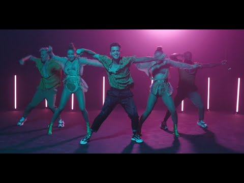 download lagu mp3 mp4 Bella Bella Bella, download lagu Bella Bella Bella gratis, unduh video klip Bella Bella Bella