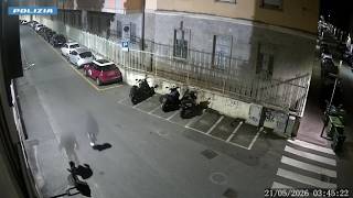 Bergamo, il video della ladra seriale per le strade del centro