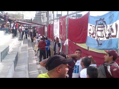 "LA BARRA 14 DE LANUS EN SAN JUAN....2013" Barra: La Barra 14 &bull; Club: Lanús &bull; País: Argentina