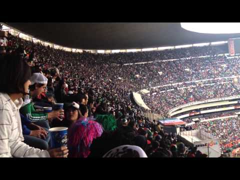 La Ola en el Estadio Azteca (México-Nueva Zelanda, 13 nov 2013)