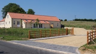 preview picture of video 'Luxury 4* Gold Award Self Catering Holiday Cottages in Lincolnshire Wolds at Greetham Retreat'