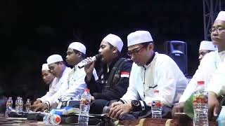 Download lagu Sholawat Fatihah Indonesia ft. Ridwan Asyfi - Addinu lana & Yaa kitabal ghuyub mp3