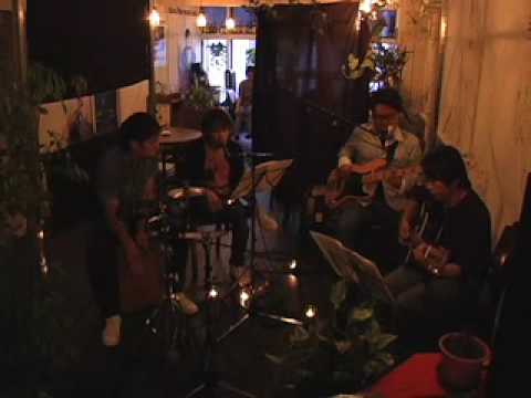 Fed MUSIC playing 「MUST GET OUT by MALOON5」at CALENDARCAFE