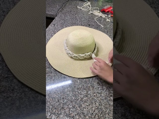 Vídeo relacionado con SMASOLO 100piezas Banda De Goma Con Púas Cordón Elástico Unidades Para Manualidades y Encuadernación De Libros Con Extremos De Metal Para Sombreros De Fiesta y Menús