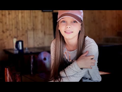 Mariuca E - 'All about that bass' (Cover)