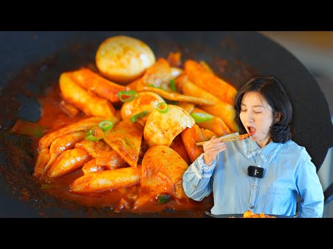Korea’s No.1 Street Food: Tteokbokki – Street Style