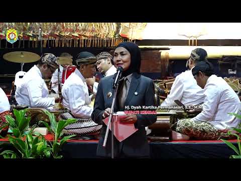 NGURI - URI BUDAYA & KESENIAN TRADISIONAL, PEMKAB KENDAL GELAR PERTUNJUKAN WAYANG KULIT