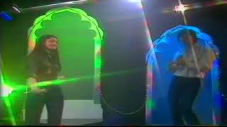 Download lagu Disco Deewane Aha | HQ | Nazia Hassan & Zoheb Hassan | Title Song | Original | Complete | 1981 | PTV mp3