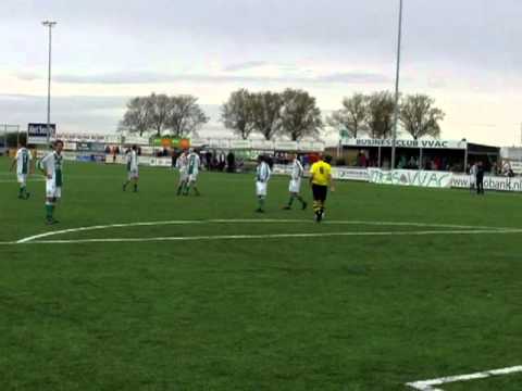 Rood van Groot-Ammers doelman Sjoerd Lakerveld (13 oktober 2012)