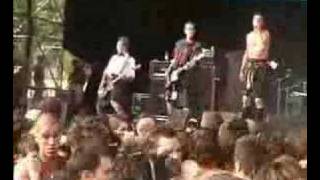 The Real McKenzies - "Raise the Banner" (Live - 2003)