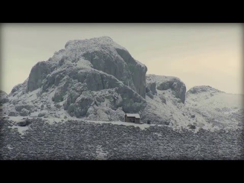 PICOS DE EUROPA - LAGOS ENTRE LA NIEVE
