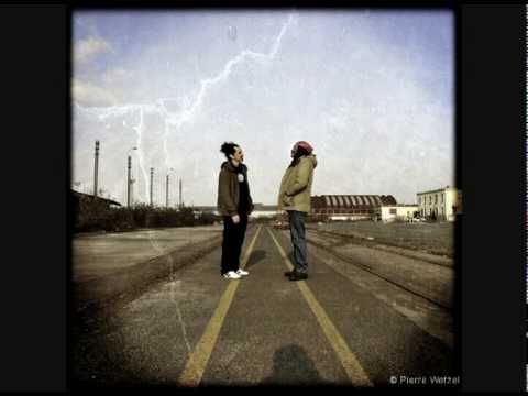 Feldub meets Spraggy // Walking