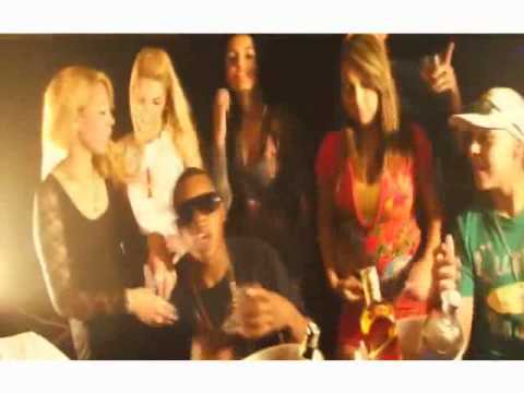 MC Guh e MC Dioguinho - Ela é Treinada (Clipe Oficial)