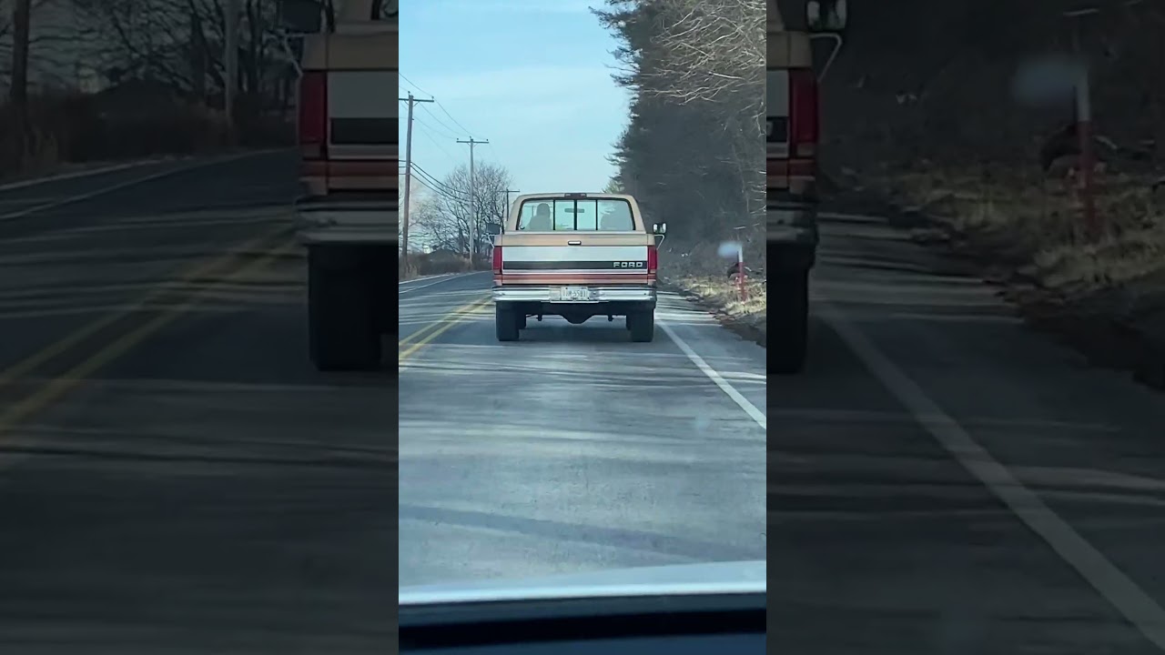 An early 1990's F-150 spotted in the wild, still being used. #ford #fordtrucks #trucks